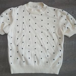 Gilli size medium short sleeve sweater